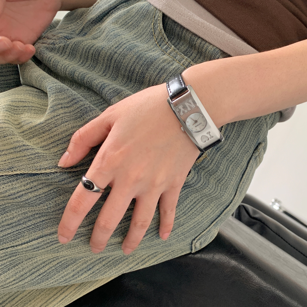 韓國選物🇰🇷 Grumpy Stuff Midnight Oval Stone Ring