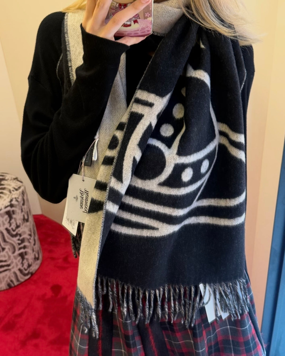 Vivienne Westwood Reversible ORB Logo Scarf 大尺寸雙面頸巾 (100% wool) [2026最新顏色上架! 多造型可當披肩超親膚]