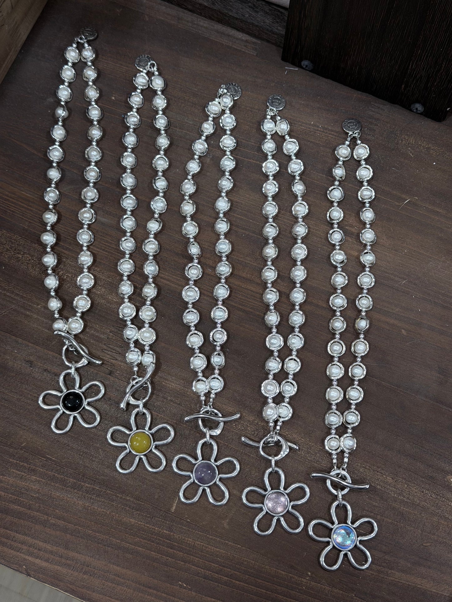 Otro Accesorio X Morningirls 聯乘自家製頸鏈 - Pearl Flower Necklace [超多新色! 門市率先上架已售出多條]