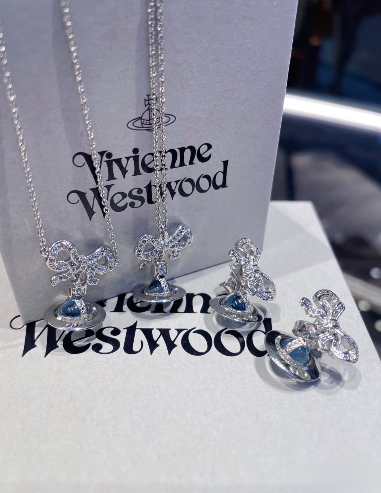 Vivienne Westwood Octavie Necklace 蝴蝶結星球 100%純銀 [IVE直井怜同款]