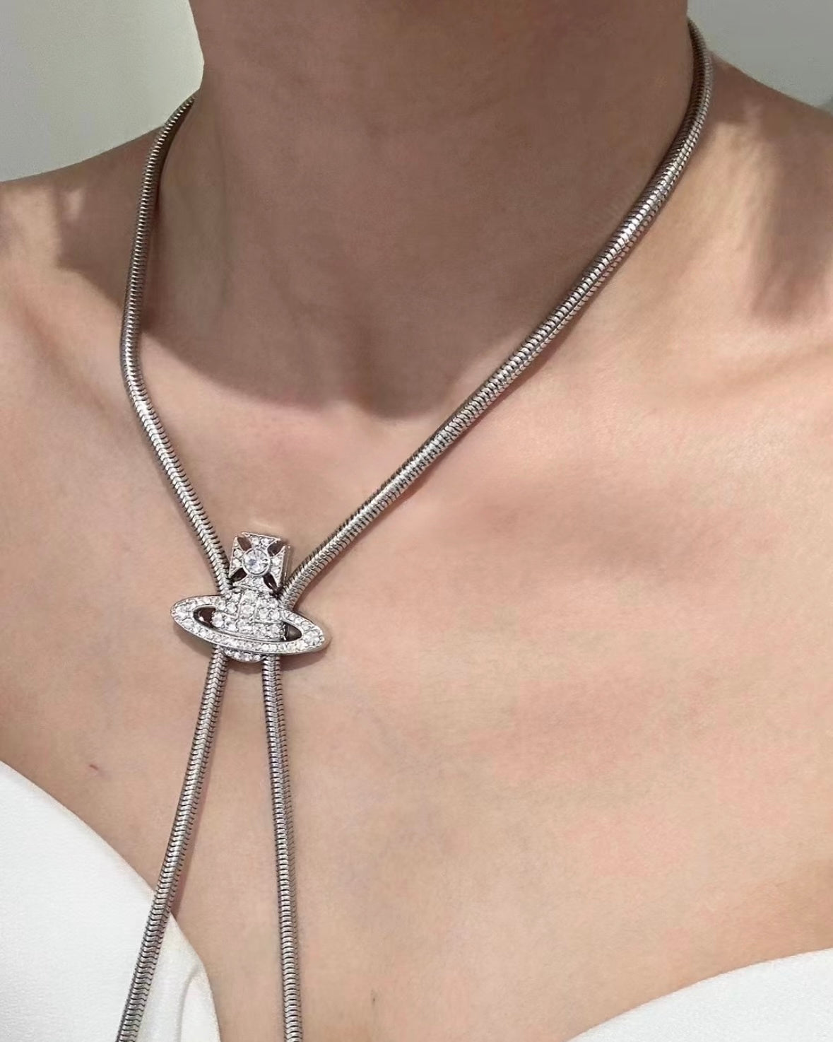 Vivienne Westwood Bolo Tie [超多種穿搭方法]