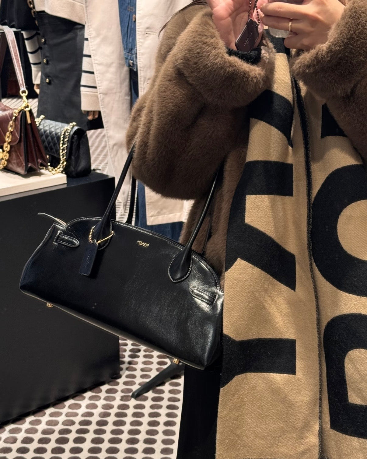 Coach Empire Carryall 34 法棍袋🥖