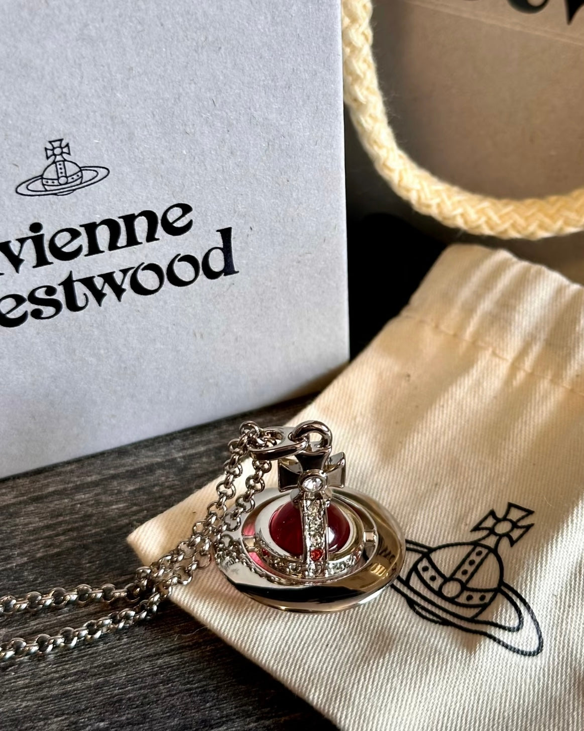 Vivienne Westwood ORB Pendant Crystal Necklace MEDIUM 紅色