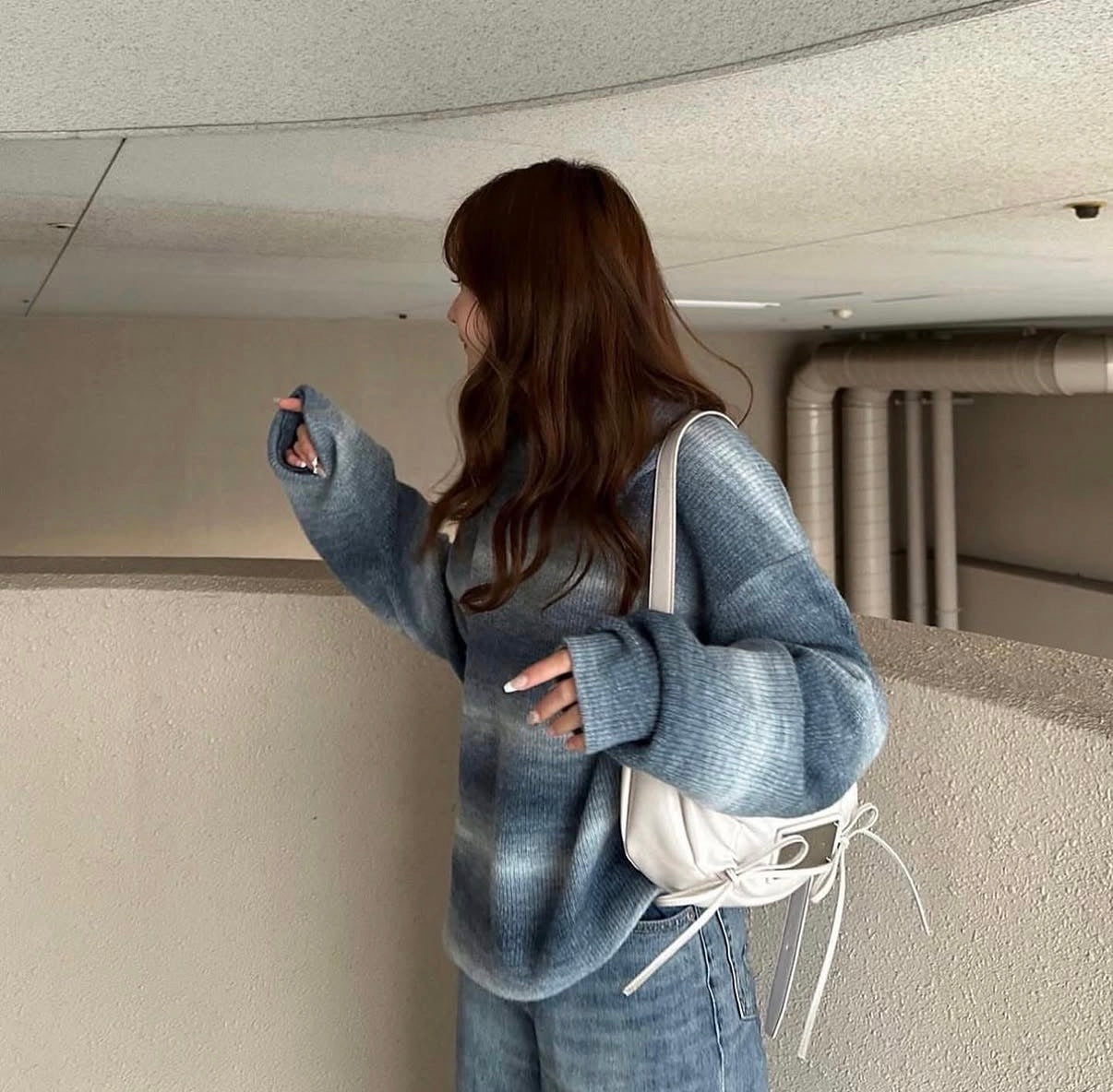 Matin Kim Half Shirring Ribbon Round Bag 最新韓國選物🇰🇷柔褶蝴蝶結半月袋［超熱賣甜酷風 肩帶可調節2用! 粉紅粉藍最新上架］