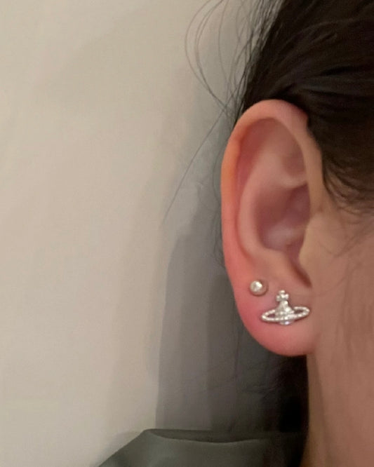 Vivienne Westwood Farah Mini Orb Earrings 低調學生款[英國年中優惠🇬🇧直減$100/台幣$380!可放耳骨］