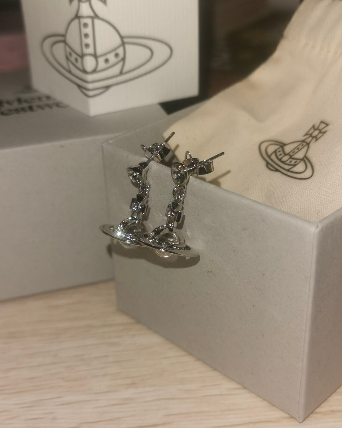 Vivienne Westwood Orb Earrings 疊帶超美星球耳環