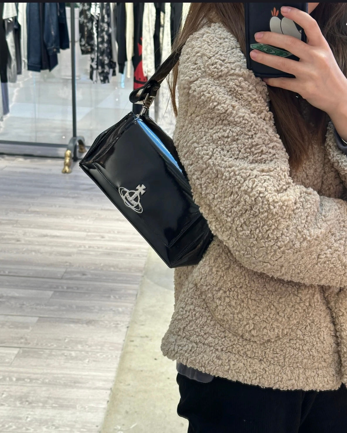 Vivienne Westwood Hazel Handbag 漆皮黑［最新上架! 限時優惠中!］