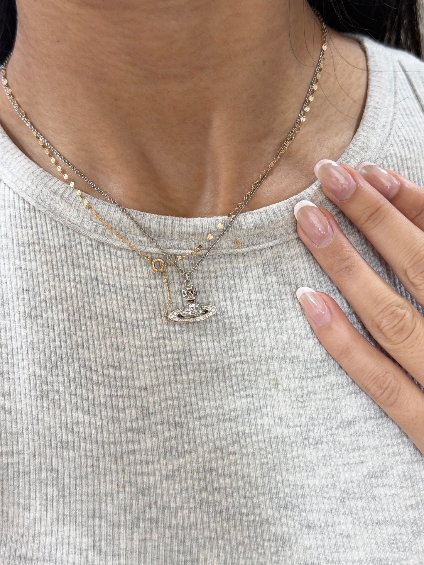 Vivienne Westwood Pina Small Bas Relief Pendant Necklace [最新上架性價比超高]