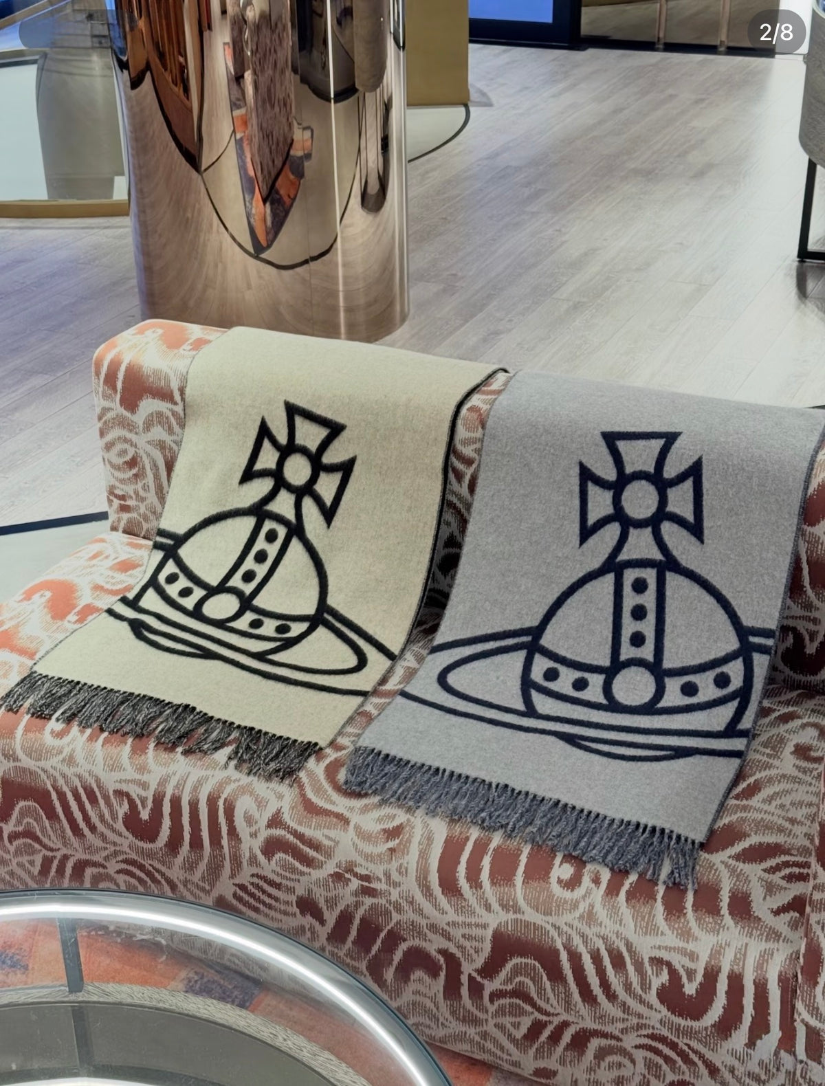 Vivienne Westwood Reversible ORB Logo Scarf 大尺寸雙面頸巾 (100% wool) [2026最新顏色上架! 多造型可當披肩超親膚]