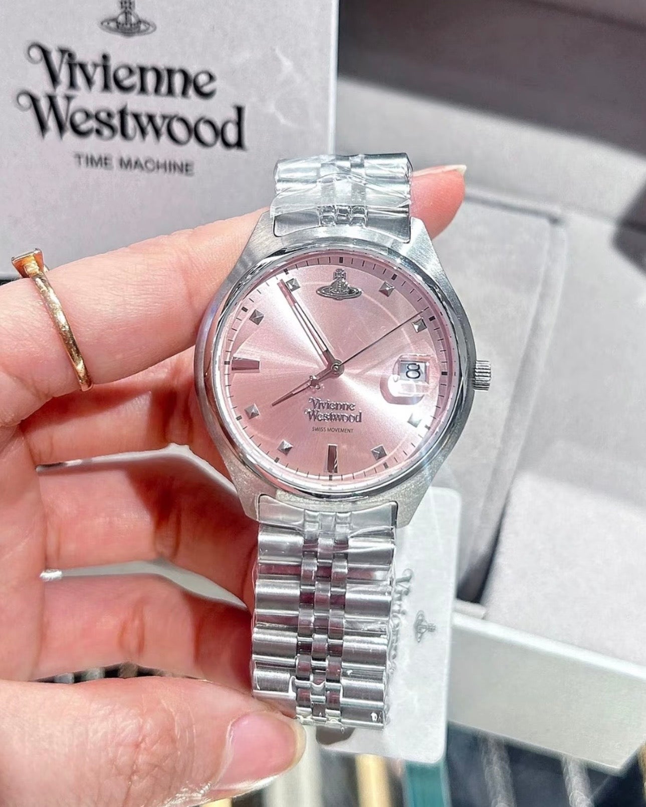 Vivienne Westwood Camberwell Watch 櫻花粉 29mm［溫柔感滿滿］