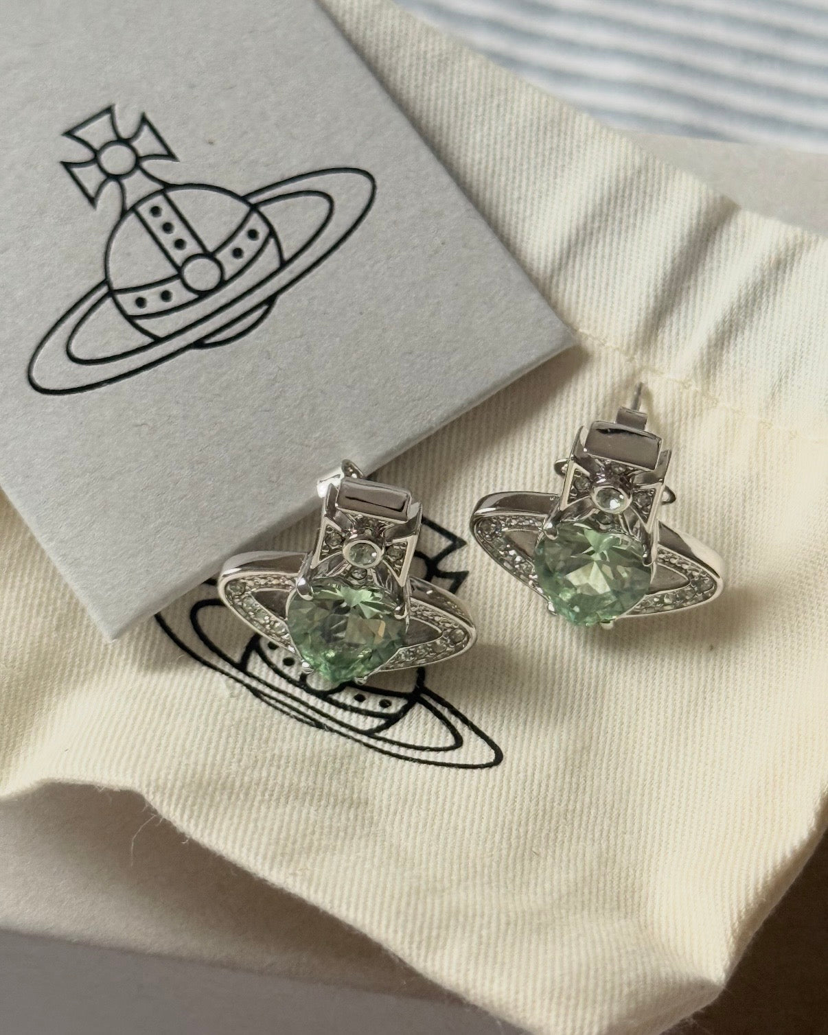 Vivienne Westwood Ariella Necklace 閃鑽愛心 最新春夏限定薄荷綠 滿滿的清新感［最新上架限時新品優惠中 4/2晚上準時完結! 頸鏈耳環手鏈全套現貨供應中］