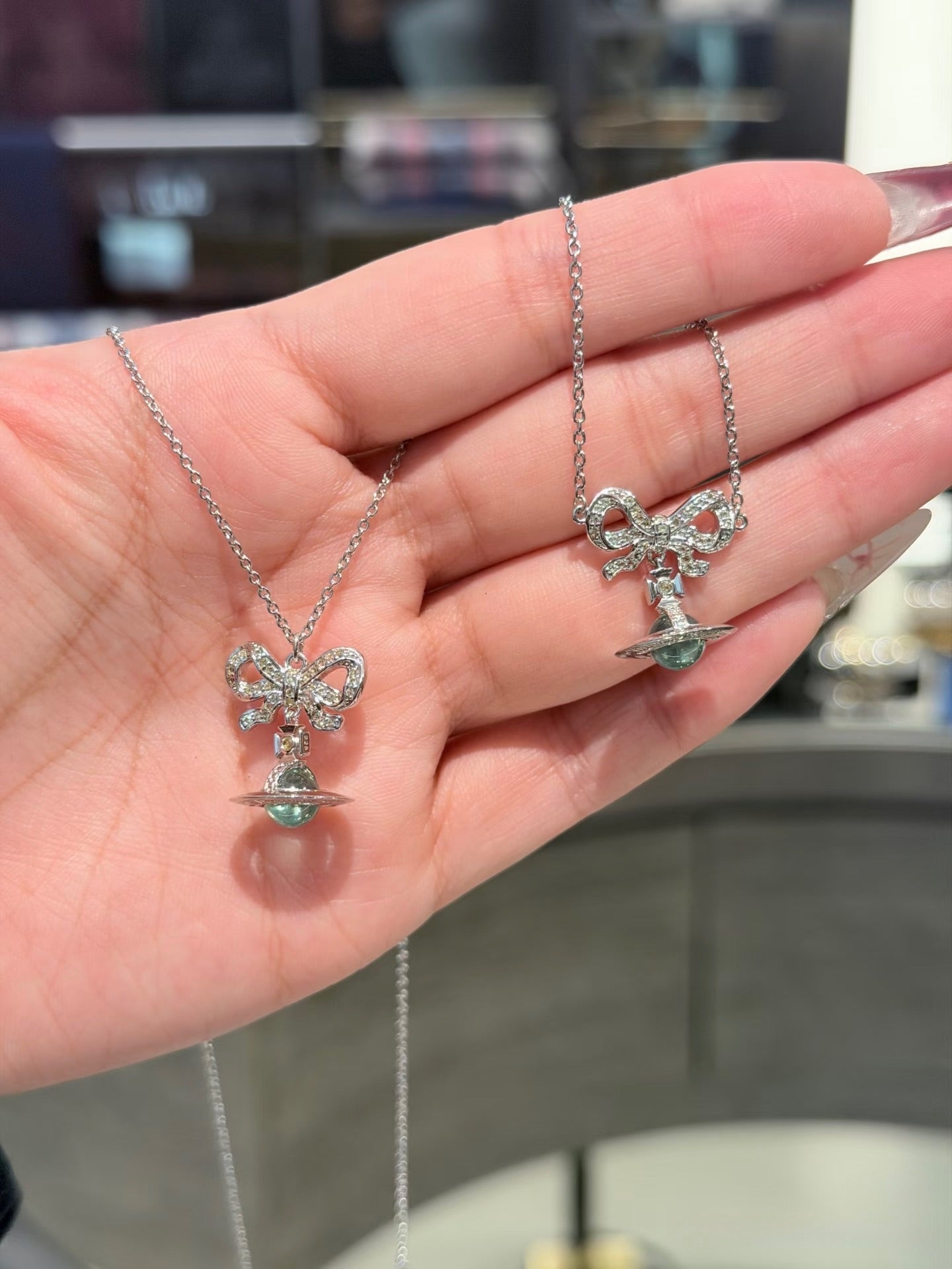 Vivienne Westwood Octavie Pendant Necklace 蝴蝶結星球 [冰川藍優惠中 100%純銀 IVE直井怜同款]
