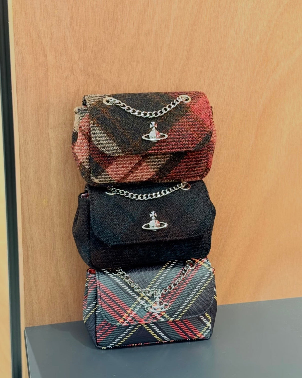 Vivienne Westwood Small Derby Bag with Chain 暗花毛絨款 [38女神節優惠中]