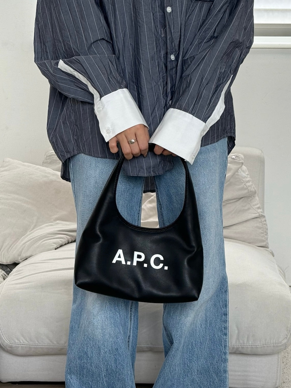 A.P.C. Baby Ninon Shoulder Bag［最新上架! 超可愛腋下袋!］