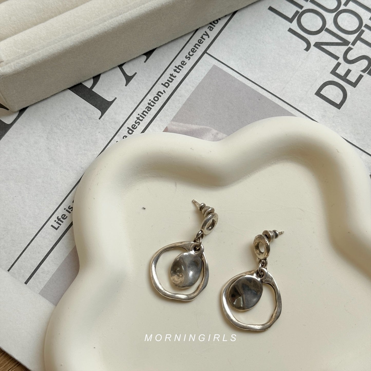 Otro Accesorio 西班牙手工飾物 - Ring in a Hollow Earrings