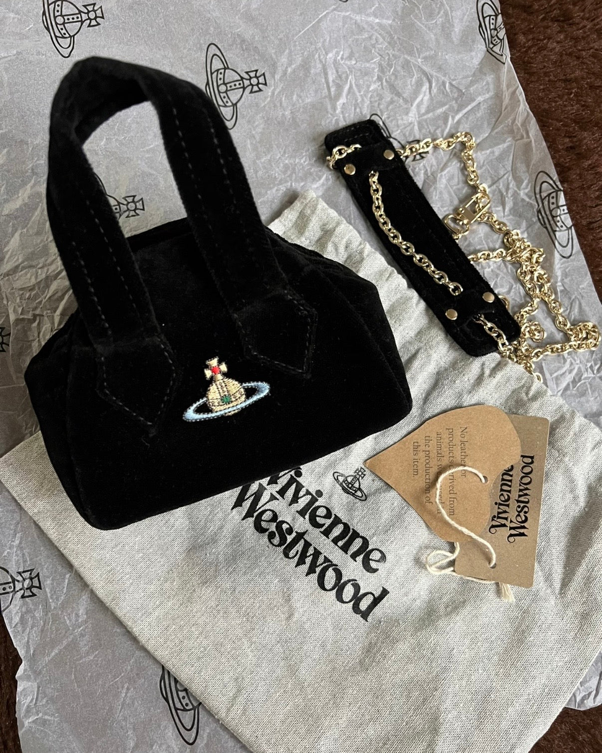 Vivienne Westwood 天鵝絨小千金系列 [新年優惠中低至$899/台幣$3XXX]￼