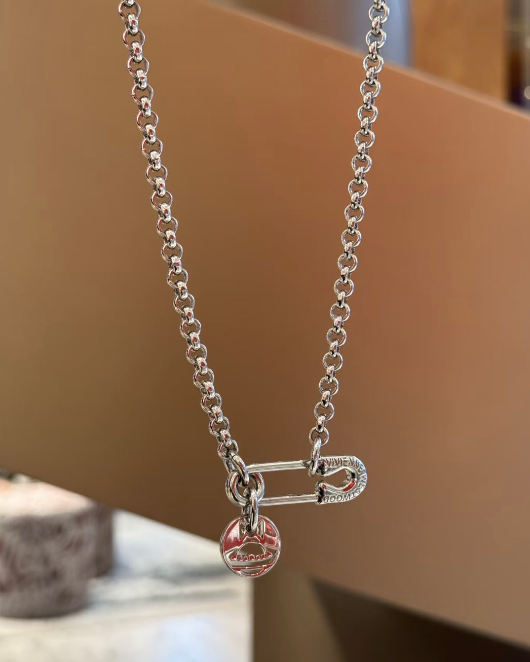 Vivienne Westwood Imogene Necklace 扣針頸鏈 ［中性款之選］