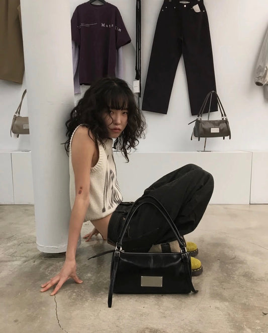 Matin Kim Buckle Strap Shoulder Bag 最新韓國選物🇰🇷皮帶扣圓筒單肩袋［個性街頭風］