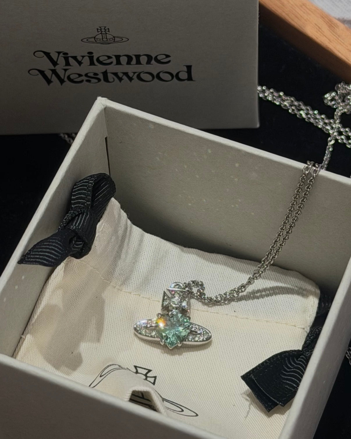 Vivienne Westwood Ariella Necklace 閃鑽愛心 最新春夏限定薄荷綠 滿滿的清新感［最新上架限時新品優惠中 4/2晚上準時完結! 頸鏈耳環手鏈全套現貨供應中］