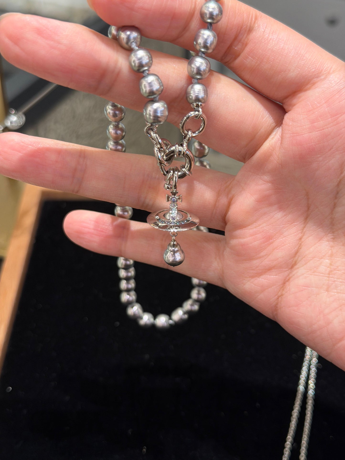 Vivienne Westwood 2026最新限定霧灰紫巴洛克水滴珍珠開賣💜［最新專櫃限定款優惠中］