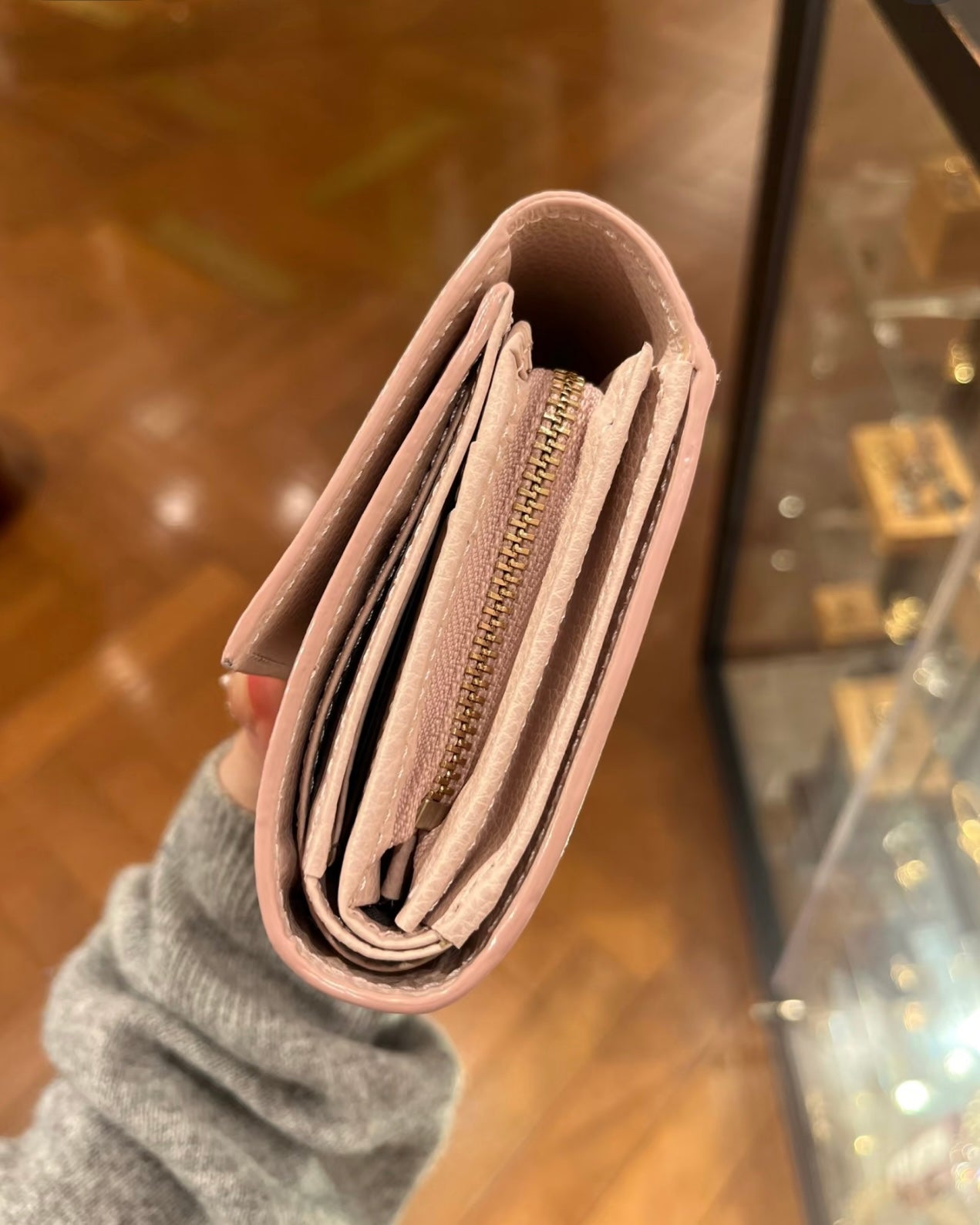 Vivienne Westwood 日本限定 軟身荔枝皮 最新多層大銀包 [內置coins bag+多卡位+雙層紙幣位] [2025最新內格設計!]