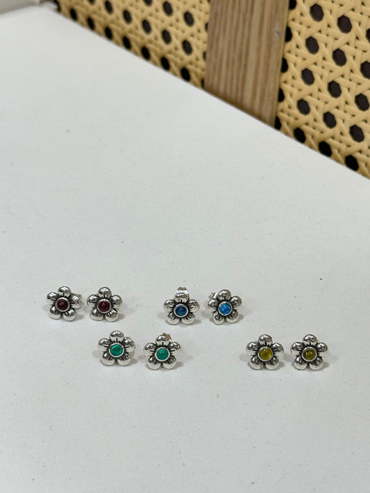 Otro Accesorio 西班牙手工飾物 - Mini Flower Earrings [NEW ITEM!]