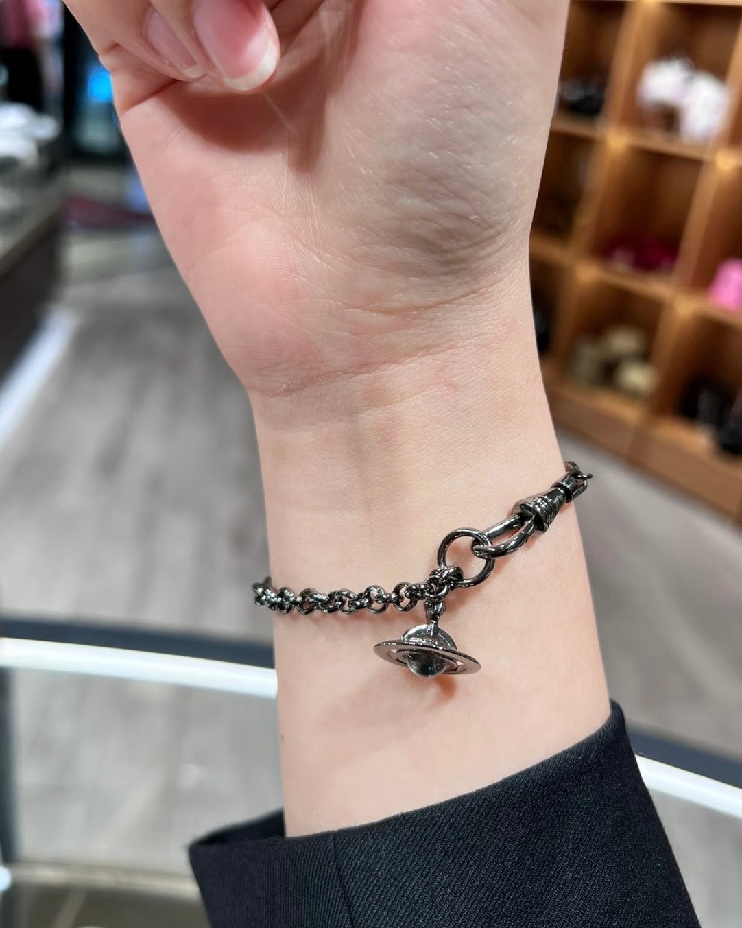 Vivienne Westwood Orb Pendant Crystal Bracelet 星球手鏈
