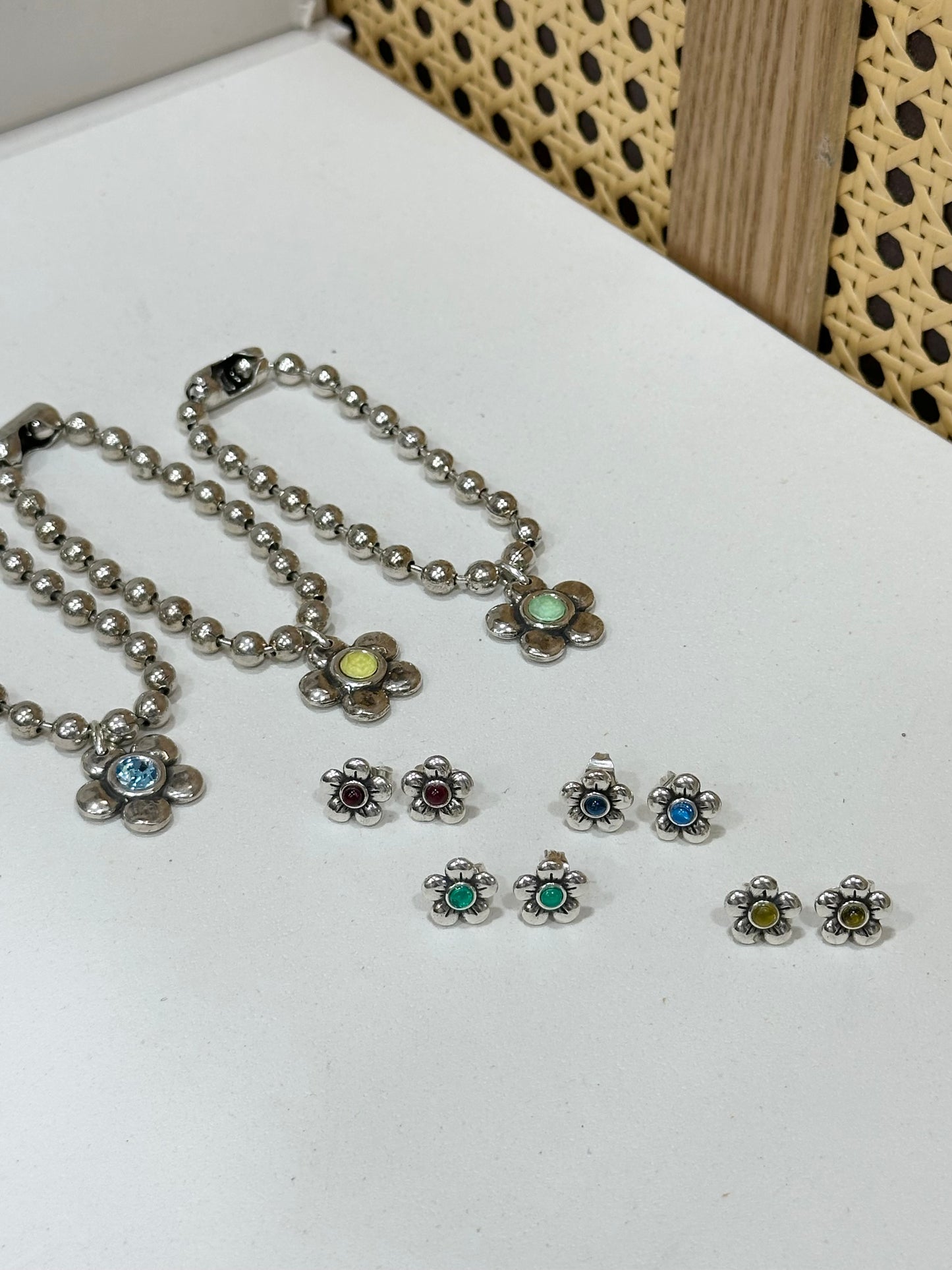Otro Accesorio 西班牙手工飾物 - Mini Flower Earrings [NEW ITEM!]