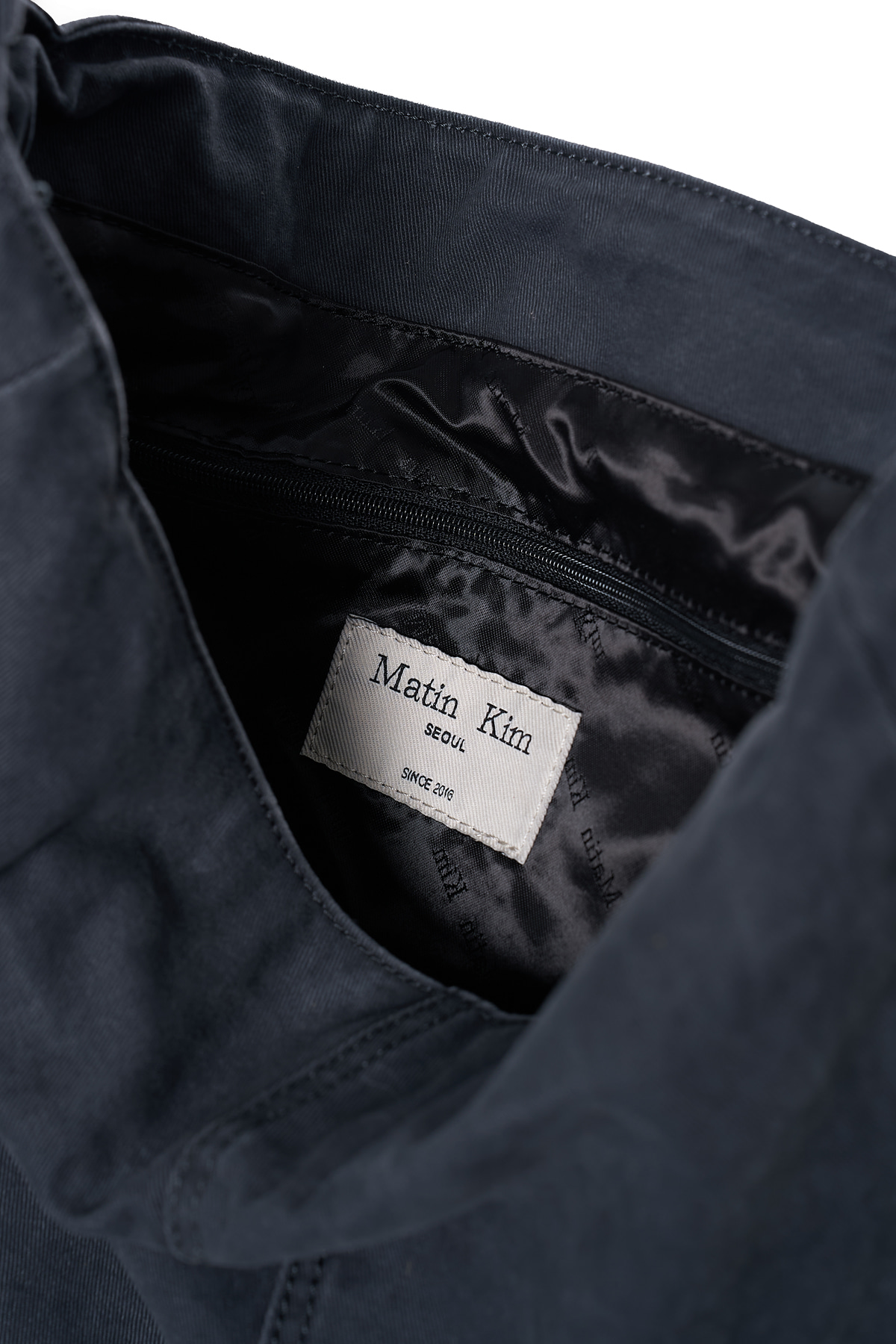 韓國選物🇰🇷Matin Kim Vintage Cotton Messenger Bag 復古斜孭帆布袋￼［工業隨性風必備！］