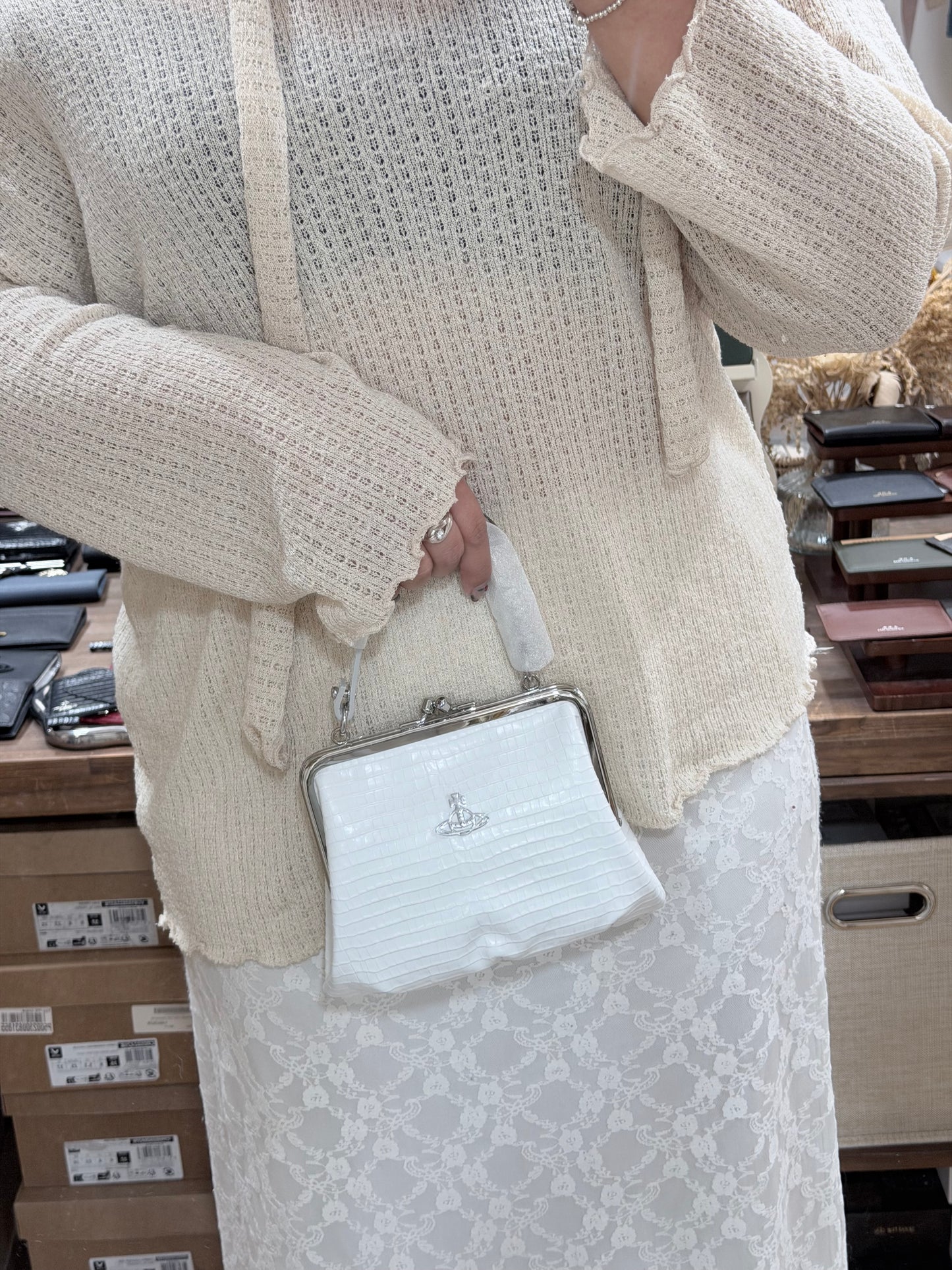Vivienne Westwood Granny Frame Purse 餃子袋 最新啞面鱷魚皮 限量現貨優惠中［白色超罕有!］