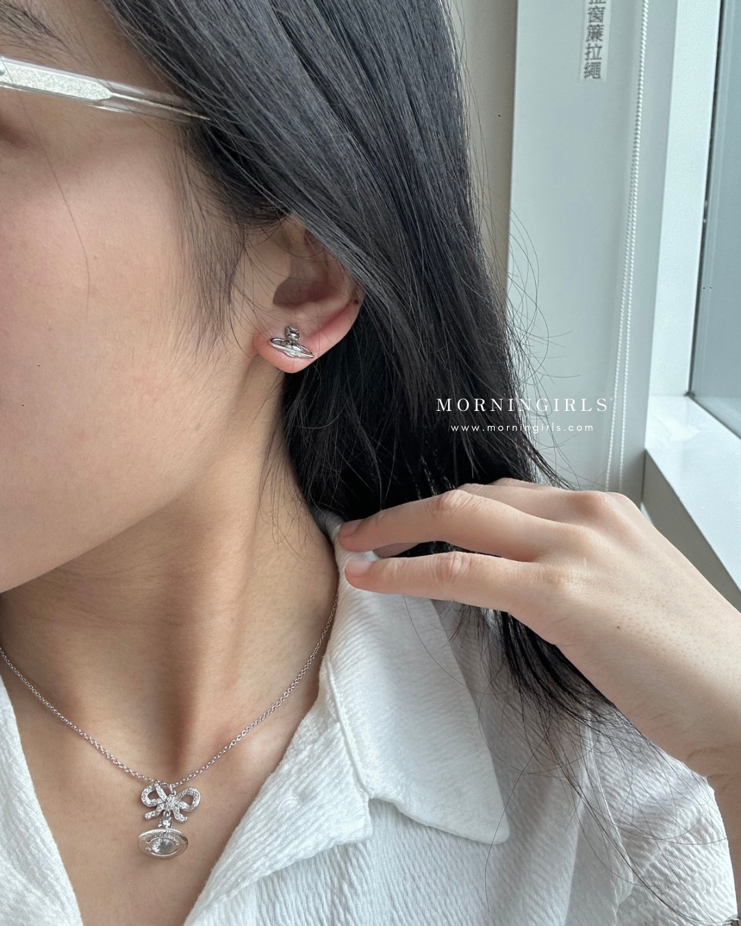 Vivienne Westwood Leodaria Earrings - Simple 925 Sterling Silver Vivienne Westwood Leodaria Earrings - Simple 925 Sterling Silver