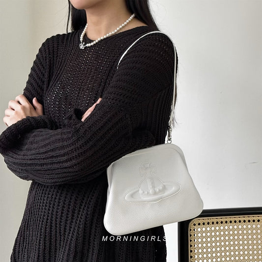 Vivienne Westwood Chelsea Vivienne's Clutch Bag [✨JENNIE同款✨] 最新白色荔枝皮