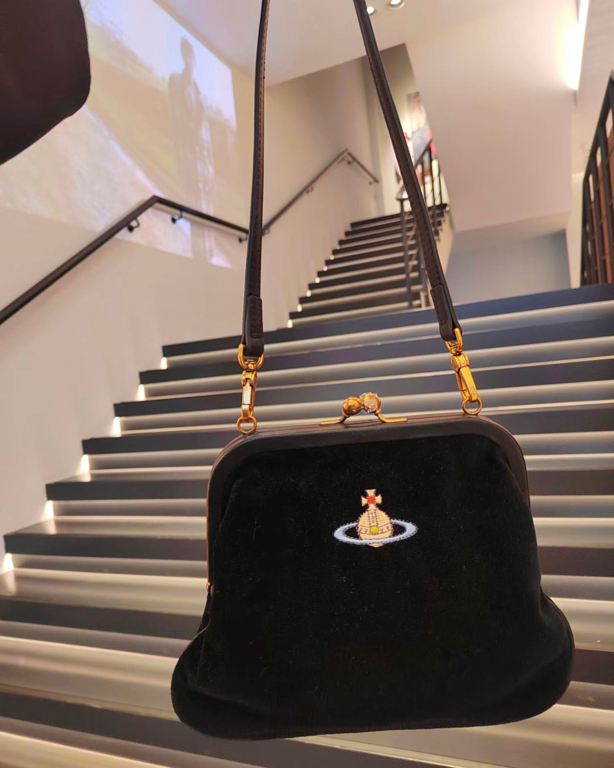 Vivienne Westwood 天鵝絨小千金系列 [新年優惠中低至$899/台幣$3XXX]￼