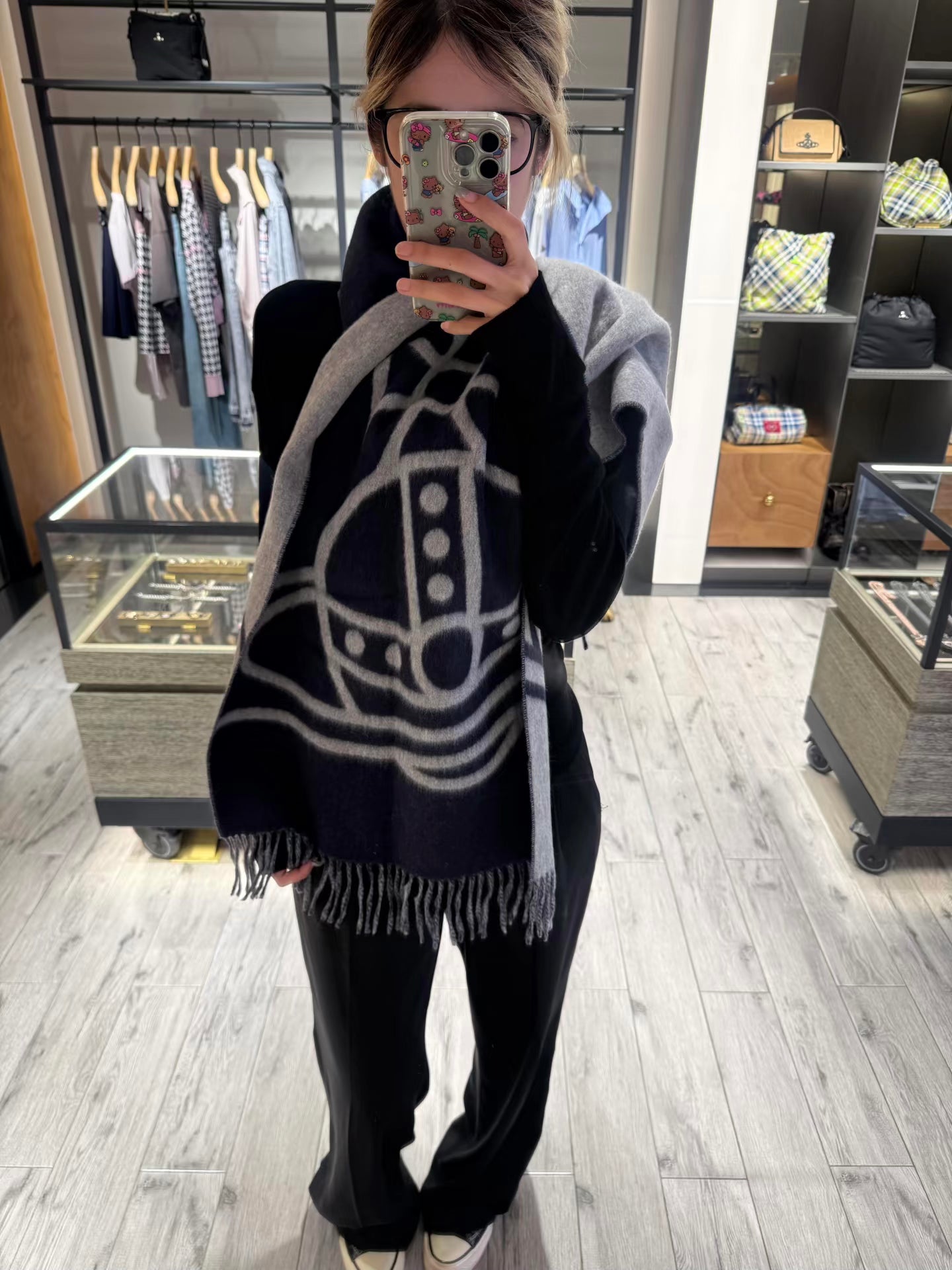 Vivienne Westwood Reversible ORB Logo Scarf 大尺寸雙面頸巾 (100% wool) [2026最新顏色上架! 多造型可當披肩超親膚]