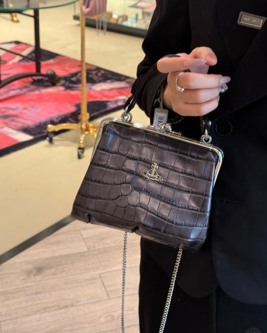 Vivienne Westwood Granny Frame Purse 經典餃子袋 SS25春季最新鐵灰鱷魚皮 [只有2個］