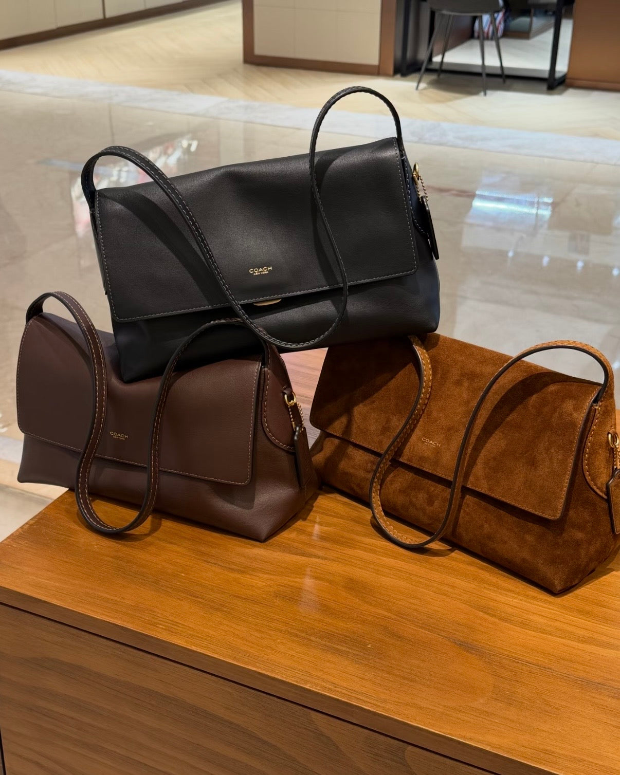 Coach Chelsea 30 郵差袋［2026年1月最新 內格小羊皮手感超好］