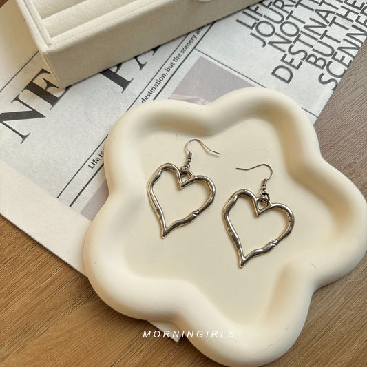 Otro Accesorio 西班牙手工飾物 - Hollow Heart Earrings