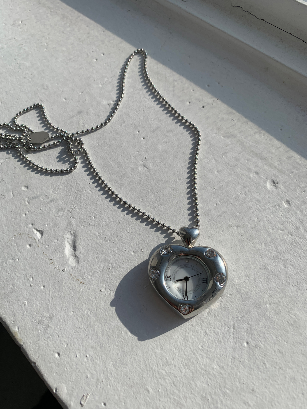 韓國選物🇰🇷 Grumpy Stuff Twinkle Heart Clock Long Necklace