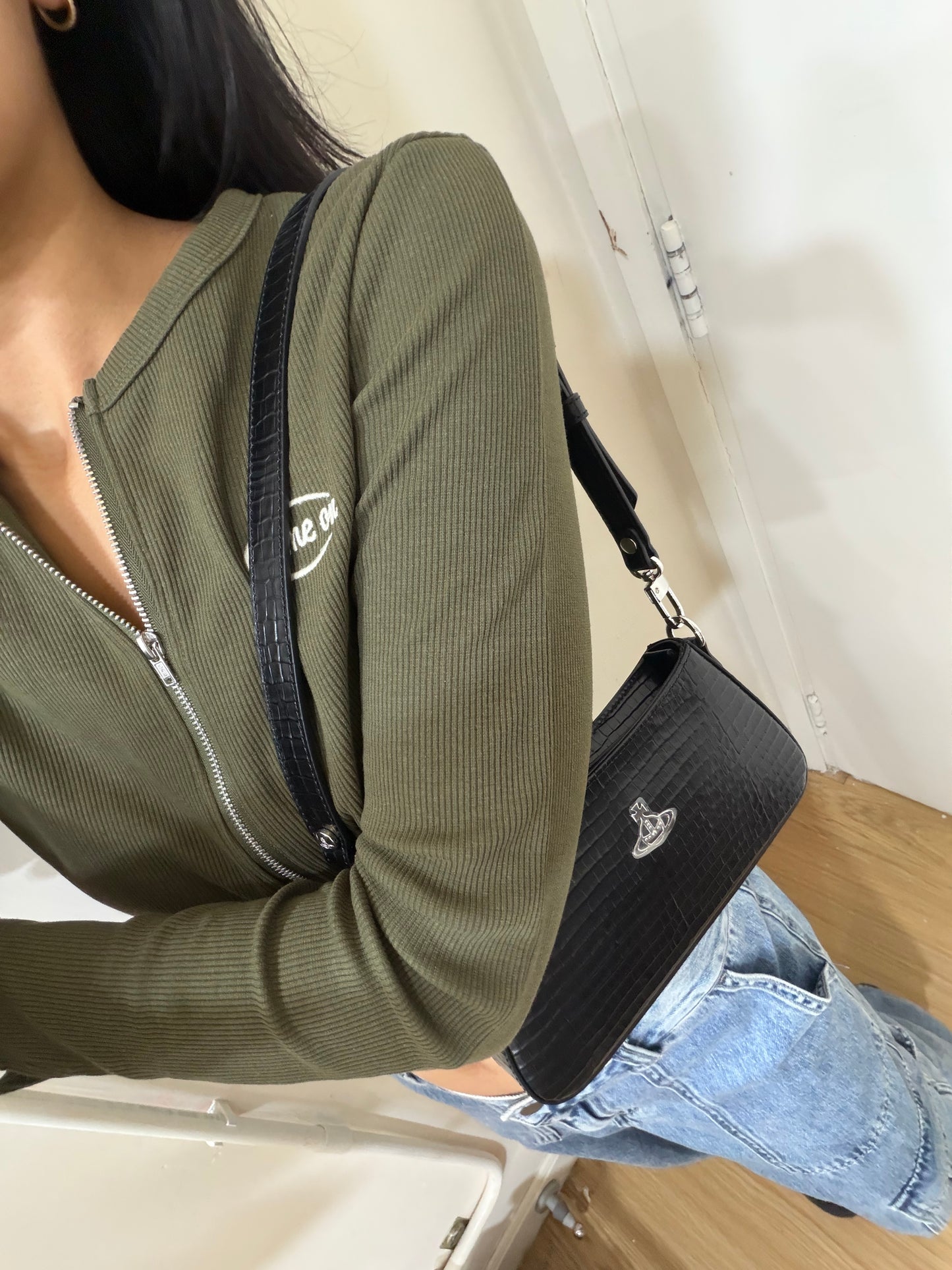 Vivienne Westwood Shoulder Bag 最新腋下袋 [現貨發售中!]
