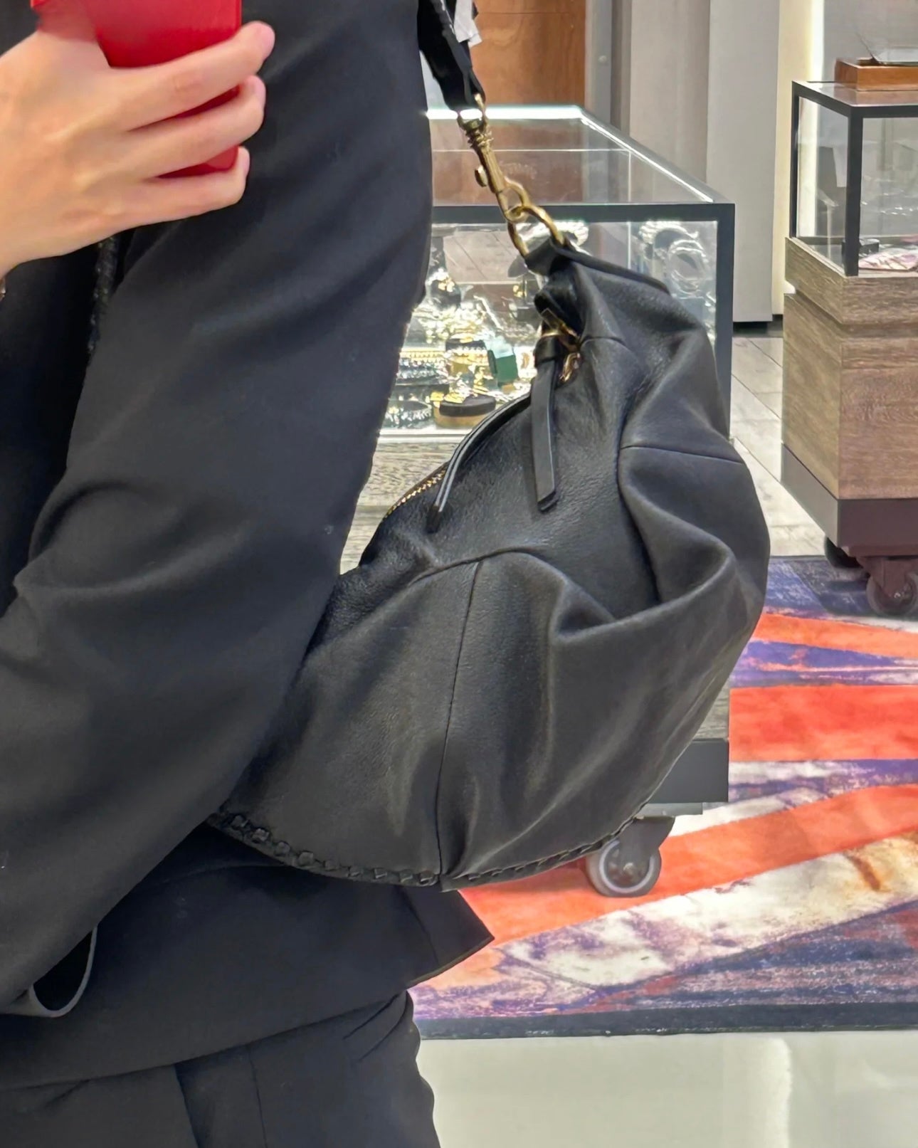 Vivienne Westwood Agnes Shoulder Bag 100%全牛皮超美牛角包［最新上架! 大推薦必入手Lemaire平替版 已自留!］