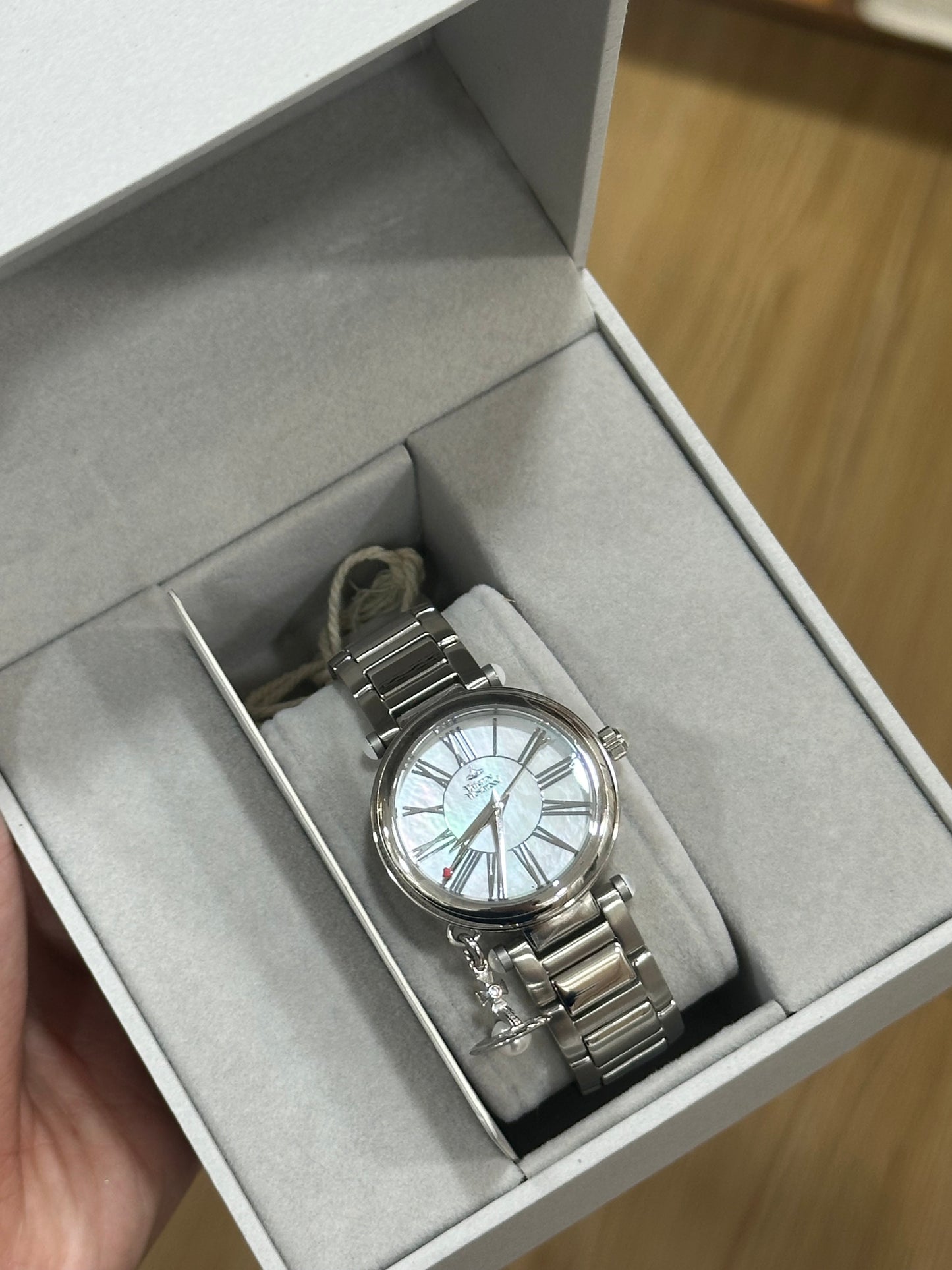 Vivienne Westwood Mother Orb Watch 32mm [超可愛連小吊墜]