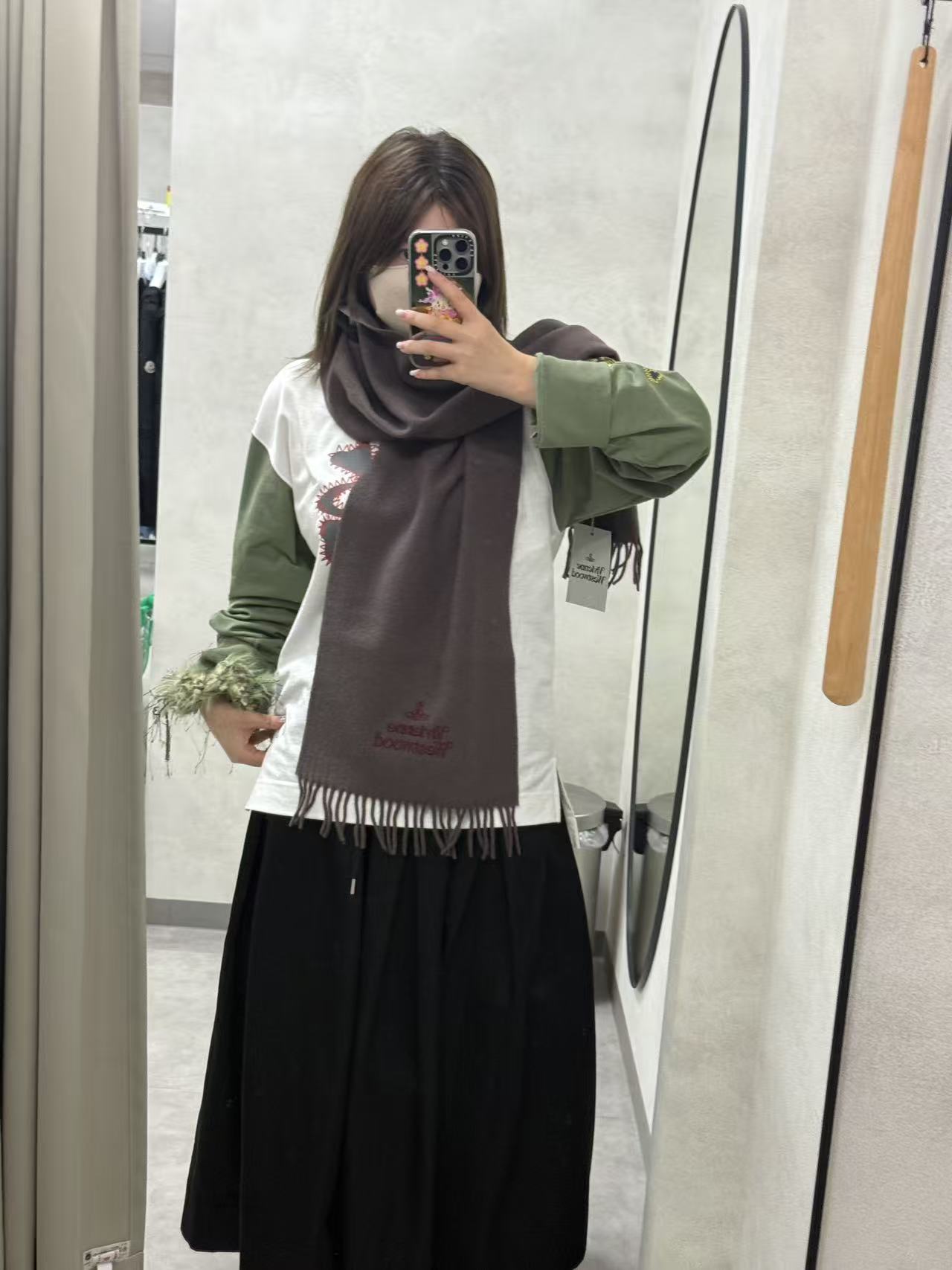 Vivienne Westwood Embroidered Logo Scarf (100% wool) [White, in stock, Japanese version, made in Italy!] 