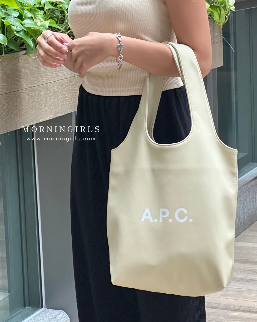 A.P.C. Ninon Tote Bag [SMALL]［年尾感謝祭進行中! 原版黑&漆皮黑限時一星期低至$1298再免運費!］