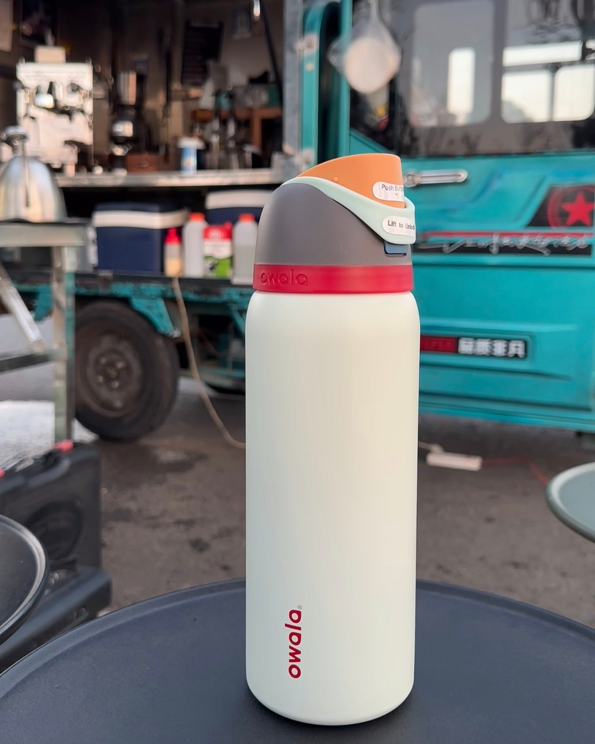 美國Owala FreeSip隔熱不鏽鋼吸管水瓶 24oz［春夏美國連線團🇺🇸］