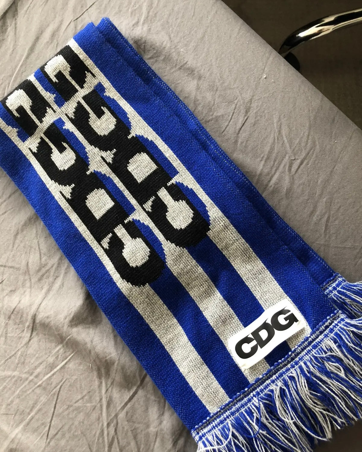 Comme Des Garçons CDG Scarf Japanese version [A must-have for