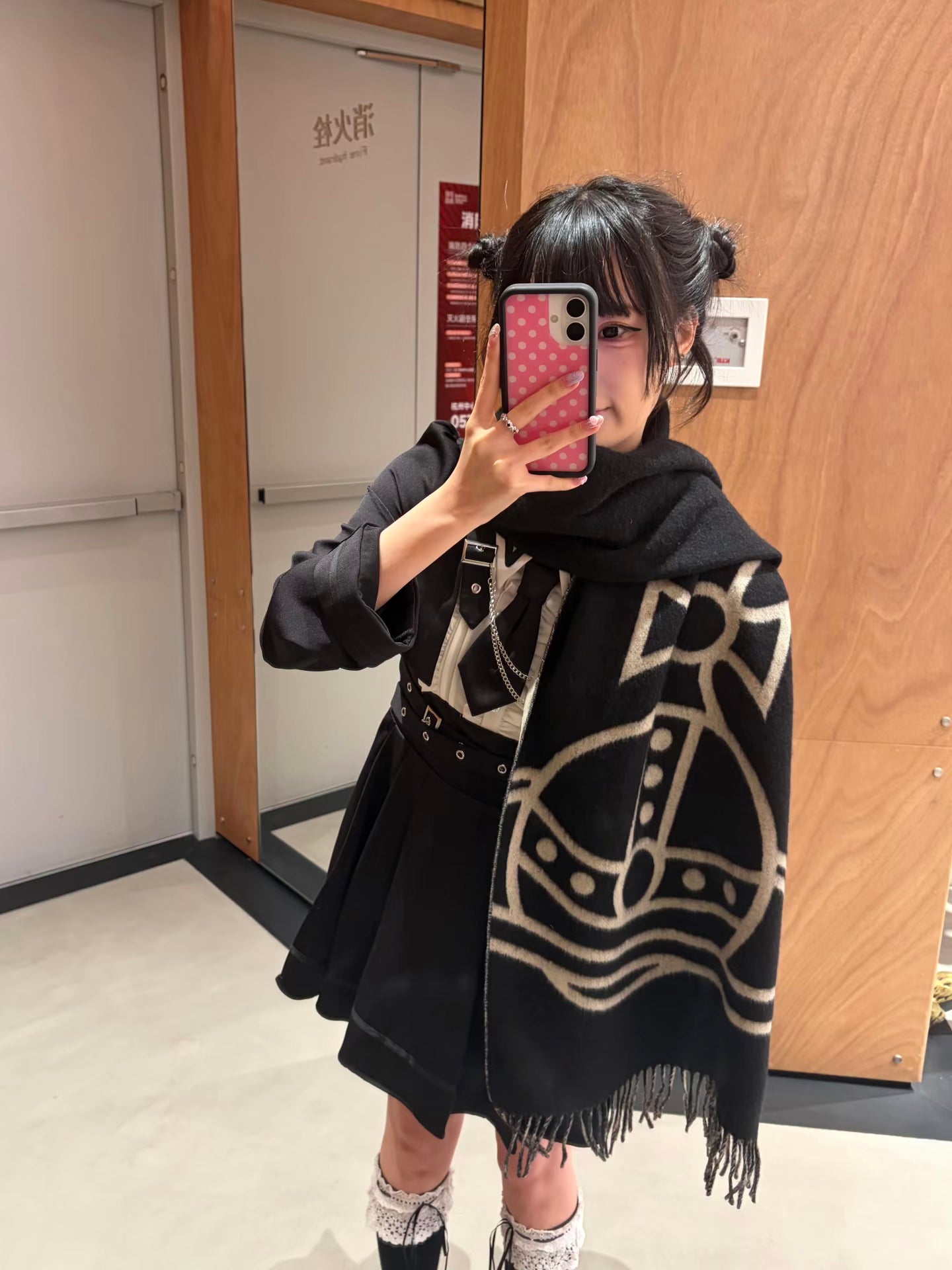 Vivienne Westwood Reversible ORB Logo Scarf 大尺寸雙面頸巾 (100% wool) [2026最新顏色上架! 多造型可當披肩超親膚]