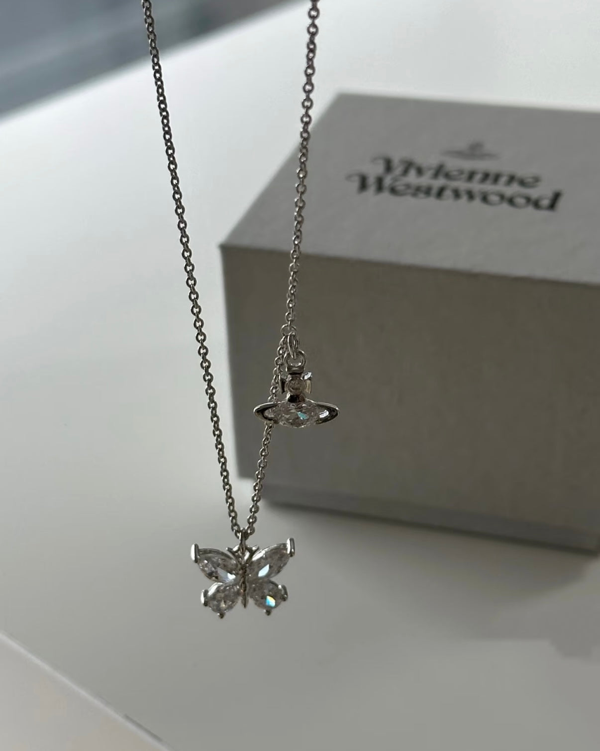 Vivienne Westwood Elianne Necklace 限定蝴蝶星球頸鏈 [新品限時優惠中]