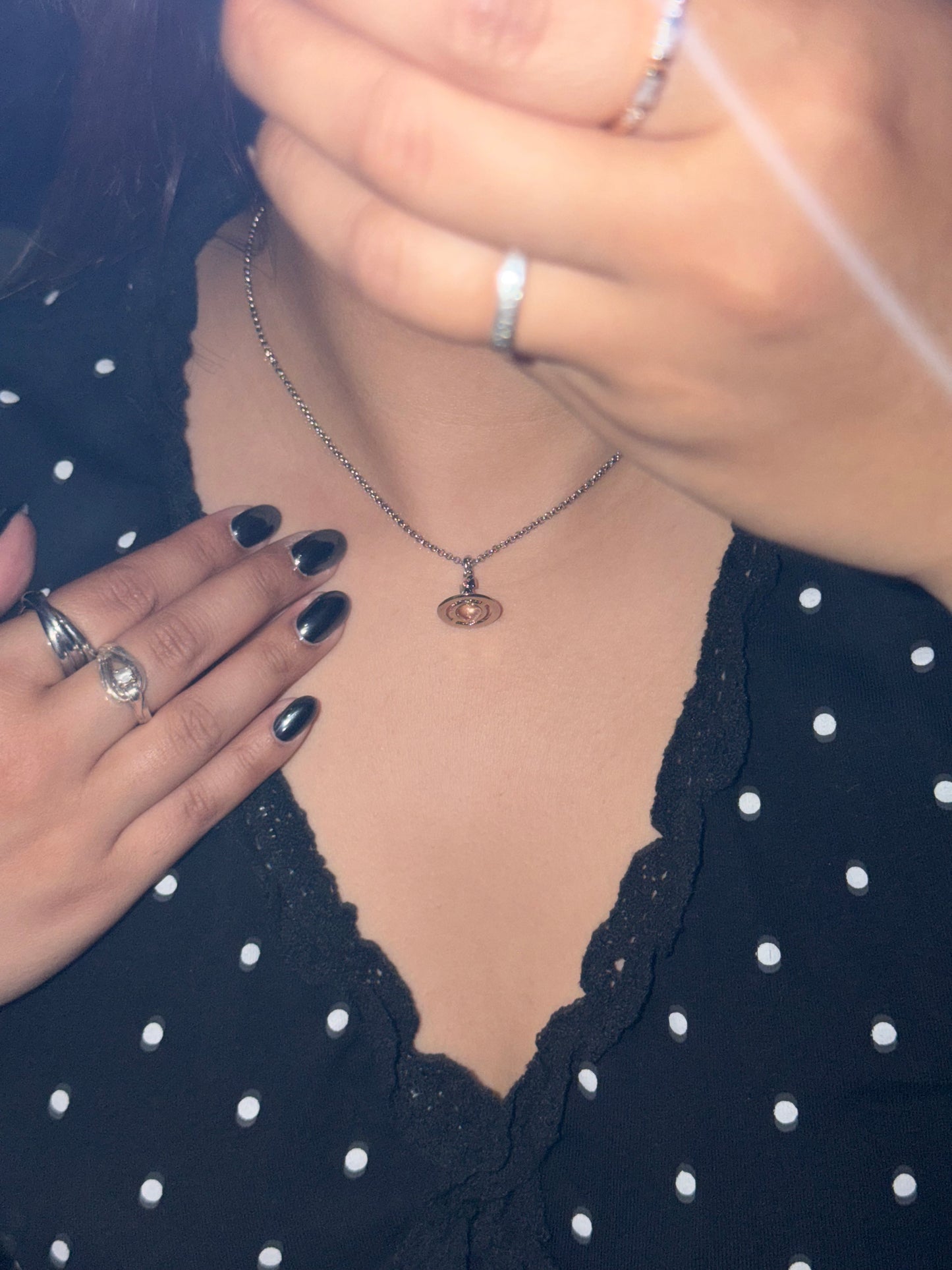 Vivienne Westwood ORB Pendant Crystal Necklace 2026夏天最新限定蜜桃色 頸鏈手鏈耳環同步現貨發售 限時新品優惠中 [經典熱賣!]