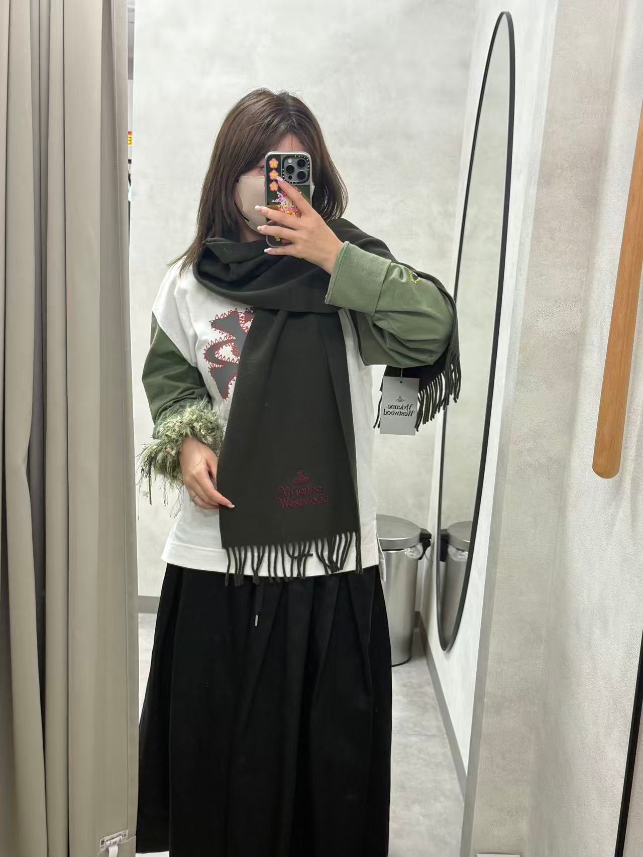 Vivienne Westwood Embroidered Logo Scarf (100% wool) [White, in stock, Japanese version, made in Italy!] 