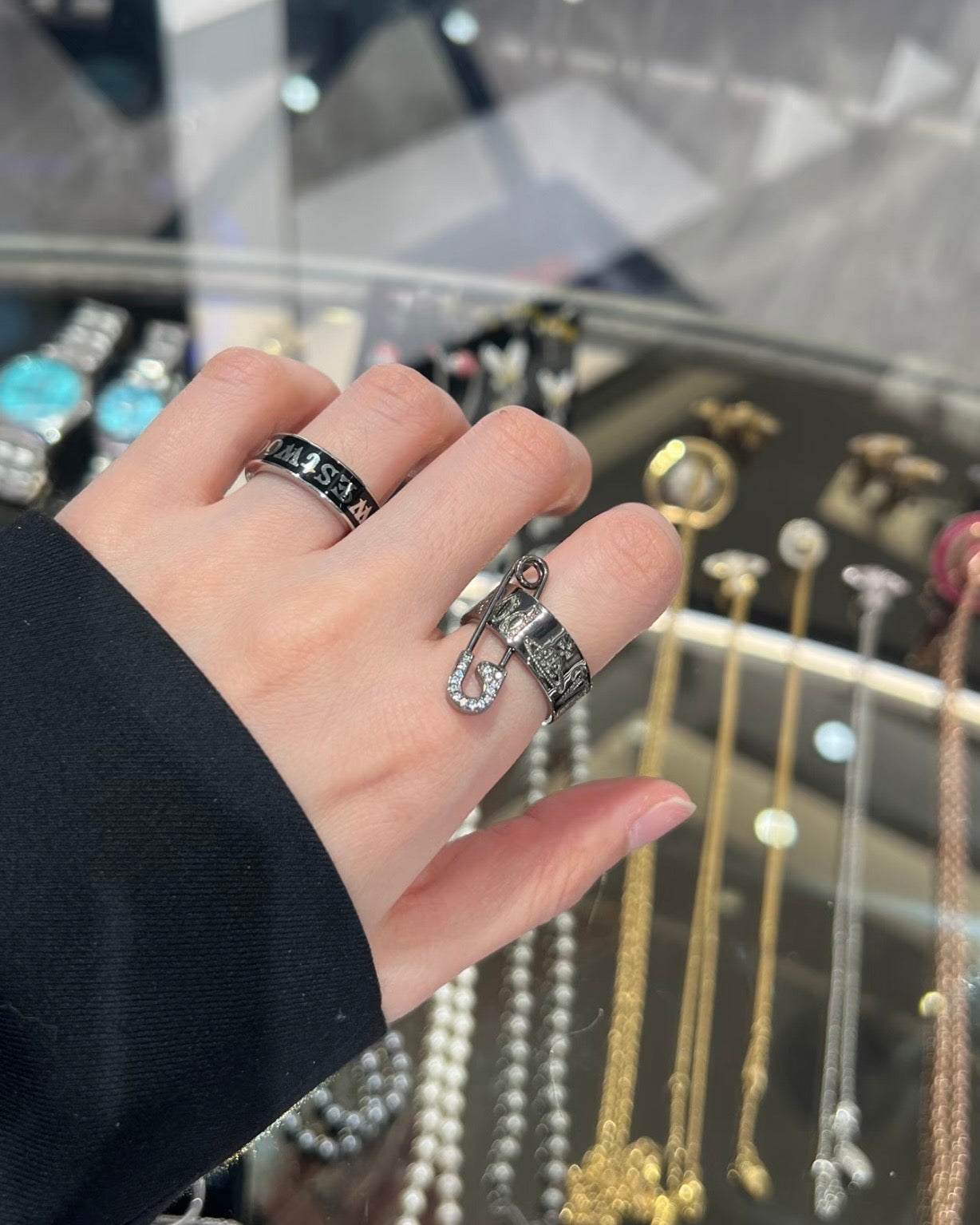Vivienne Westwood Vernon Ring 超型格別針戒指 [最新上架!]